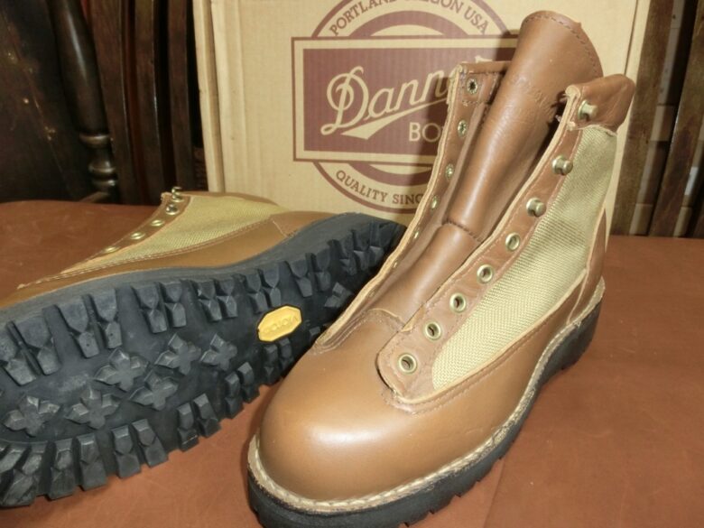 ダナーライト靴修理について Danner Light カスタマイズして世界に一つだけの靴にしませんか ダナーソール交換 靴のお悩み１１０番